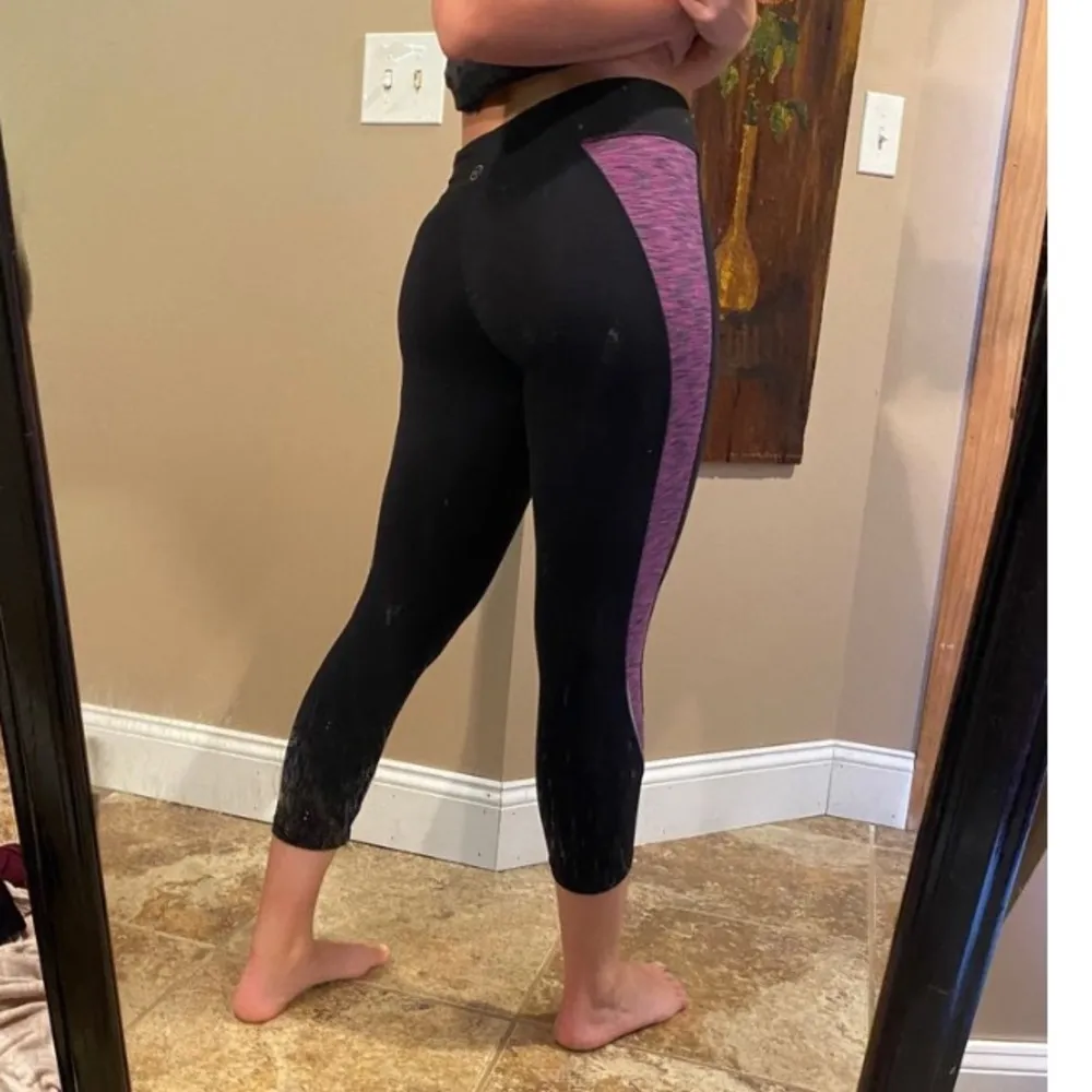 American Eagle Black and Purple Capri Leggings - Image 3