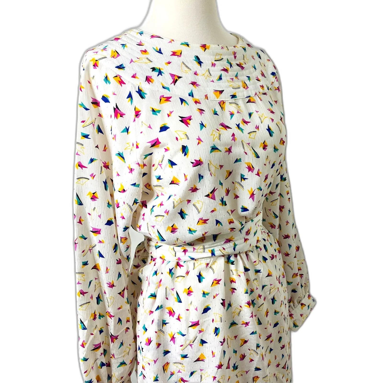 VTG Neiman Marcus Long Sleeve Midi White Belted Lightweight Silksensible Dress 4 - Image 12