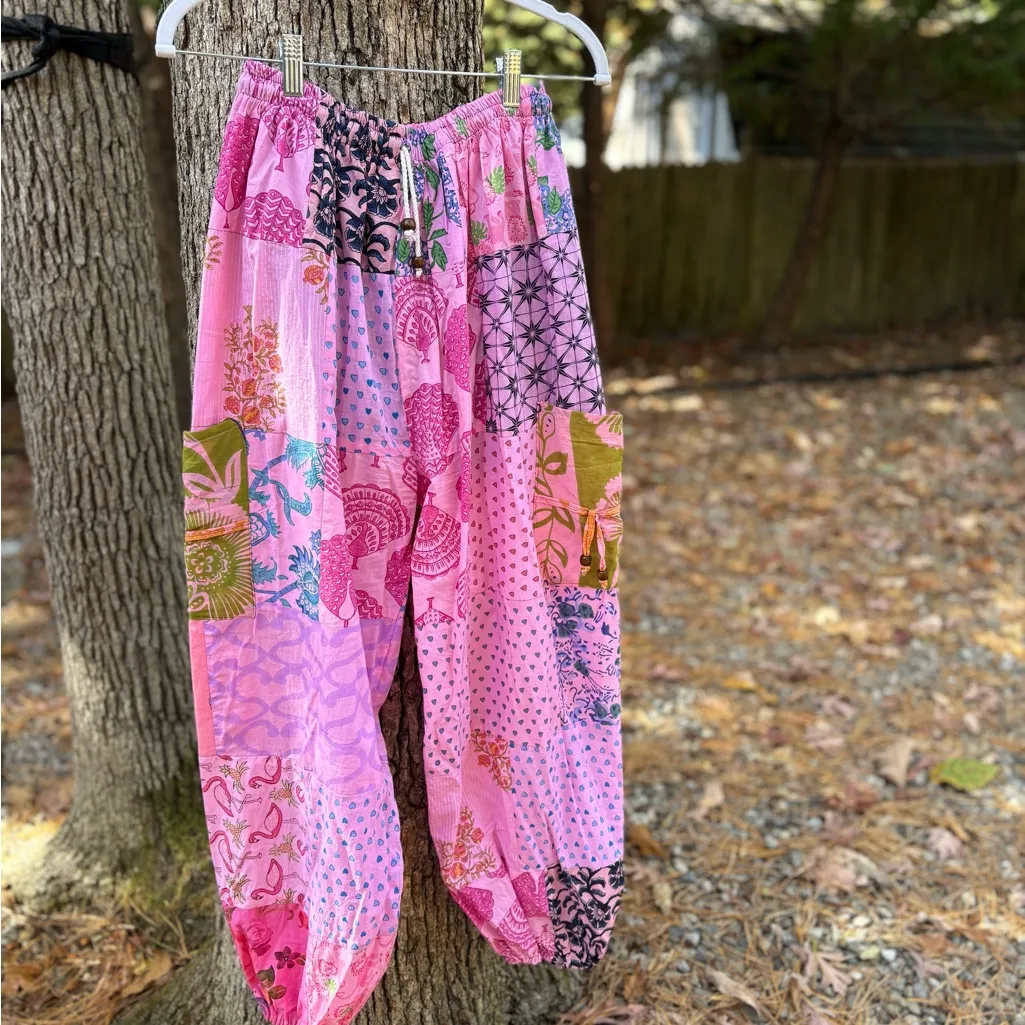 Pink Patterned Women's Pants Size undefined - Image 6