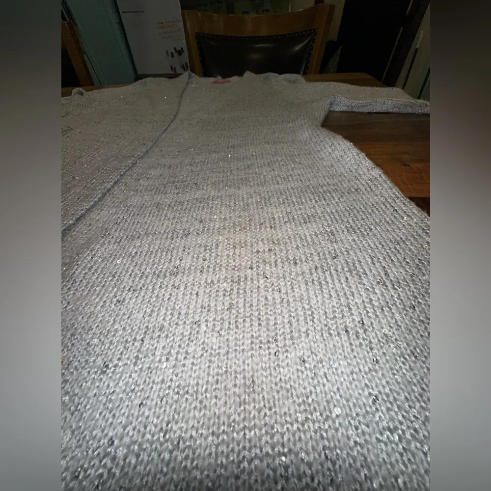 EUC woman within  long gray open cardigan with mini sequence for light point - Image 11