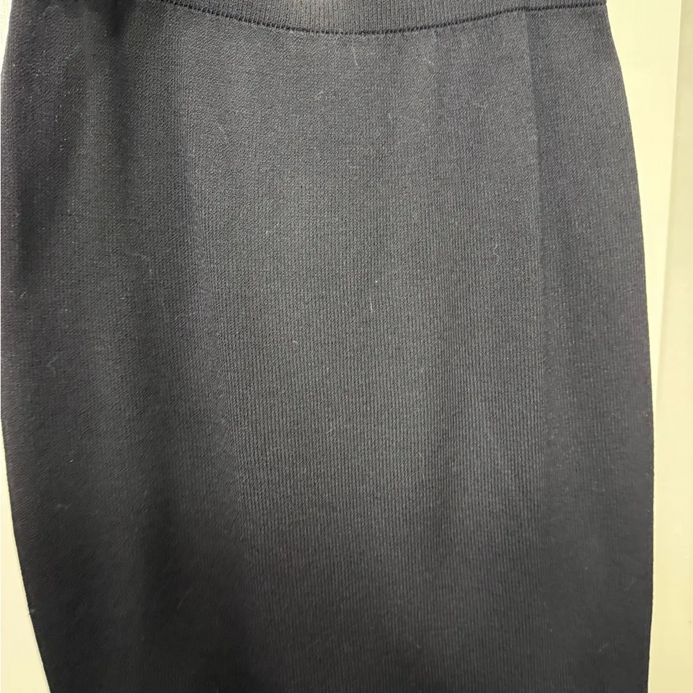 Vintage St John Knit Pencil Skirt 12 Black Elastic Waist Knee Length Stretch - Image 5
