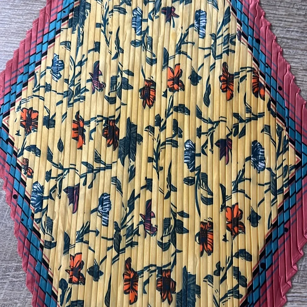 Bershka  Floral Scarf Size Medium - Image 3