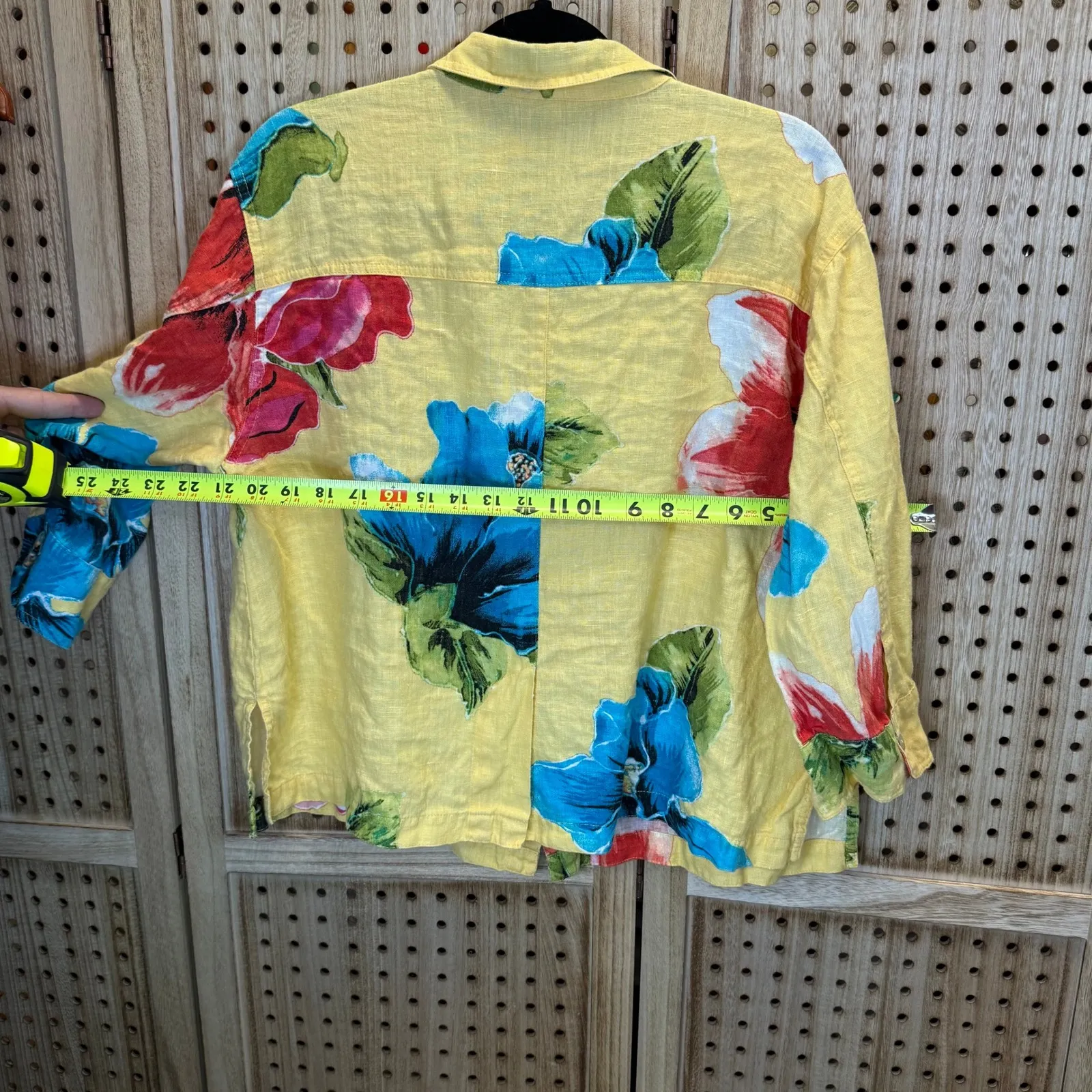 Chico's Yellow Floral Linen Shirt Button Front‎ Long Sleeve Size 2 - Image 4