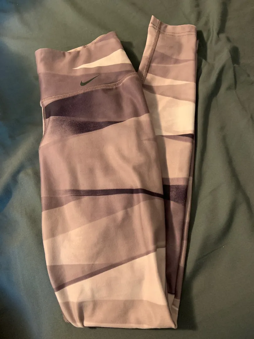 Nike Dri-Fit Legging - Image 3