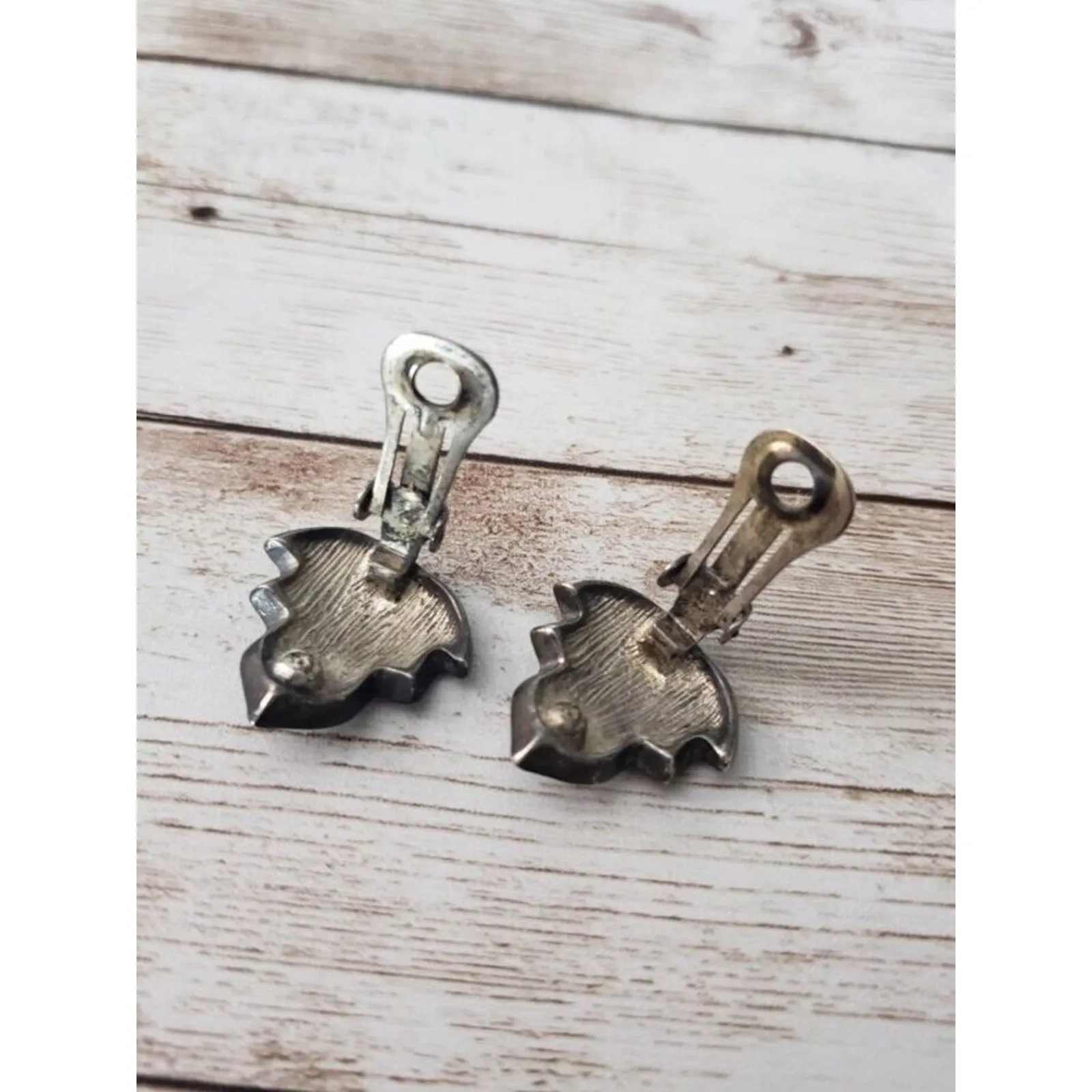 Vintage Clip On Earrings - Image 4