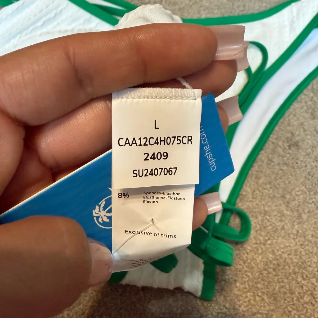 Cupshe White Textured Green Trim Crossback Cheeky Swim Bikini Set Size L - Image 5