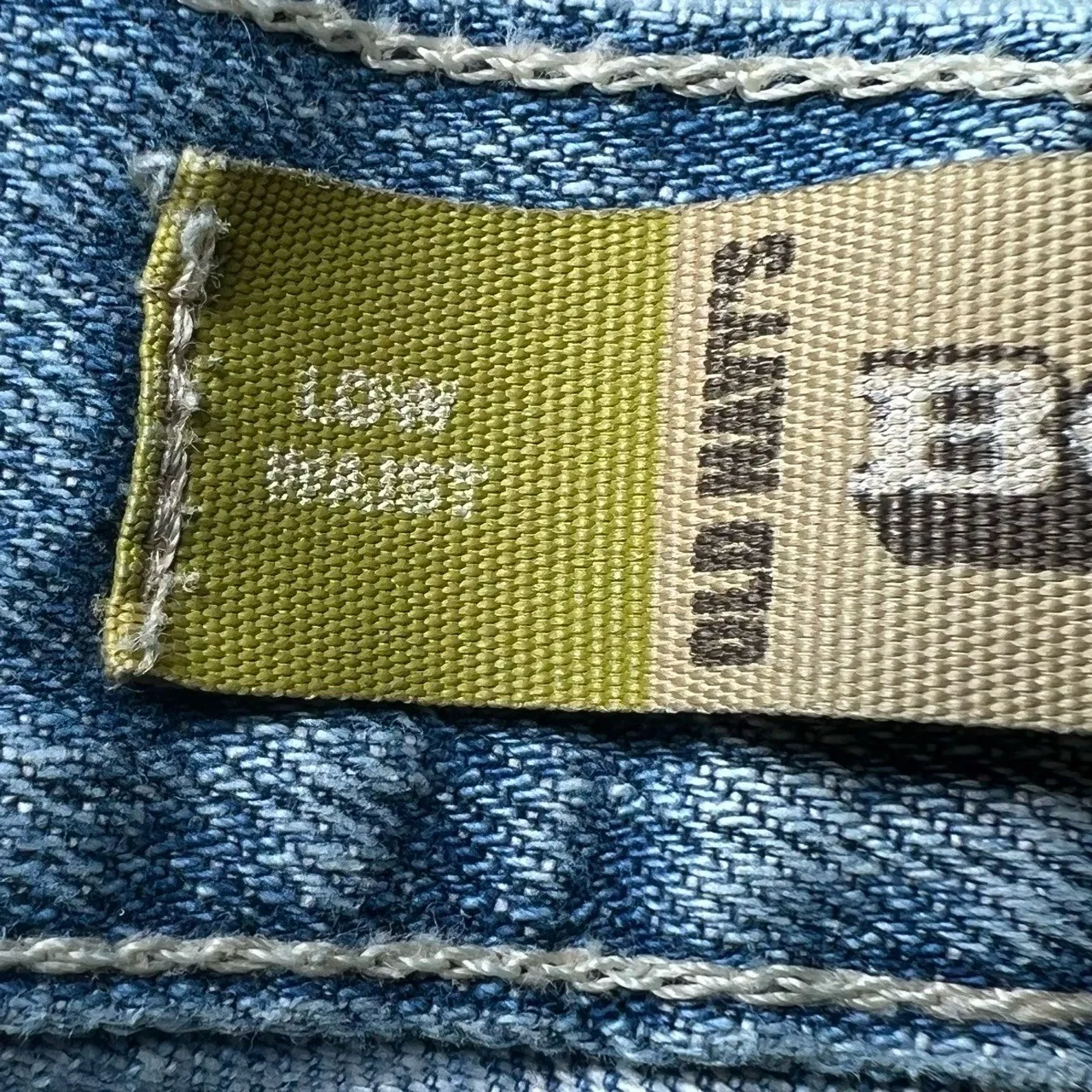 Old Navy Vintage Boy-Cut Jeans Womens Size 12 Short Low Waist Distressed Y2K - Image 5