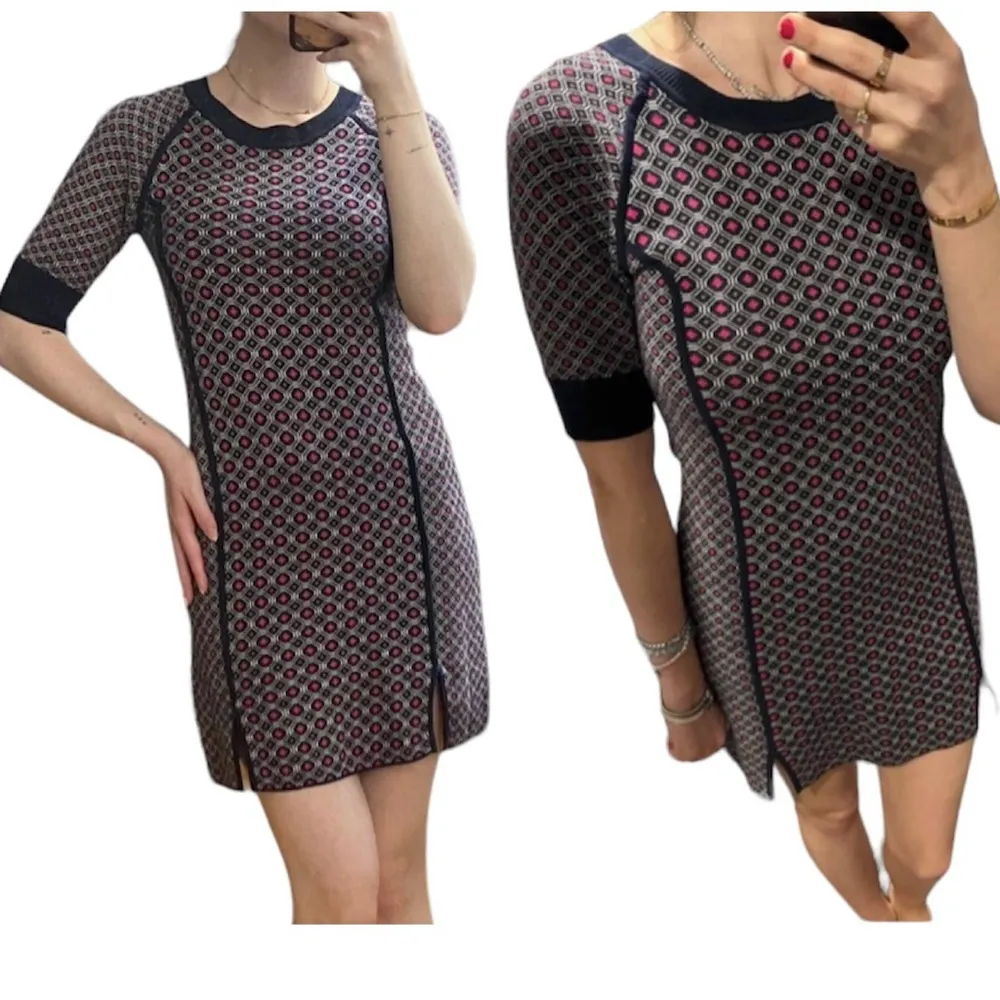 Geo Knit Dress Front Slits Short Sleeve Mini Navy Pink Size Medium - Image 3