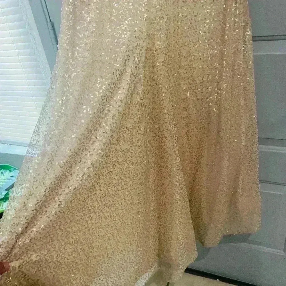 MoriLee Gold Sequin Gown
Sweetheart Neckline Illusion Size 6 - Image 9