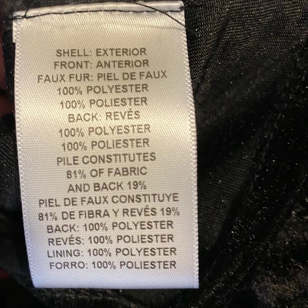 Olsenboye || Black fuzzy vest - Image 4