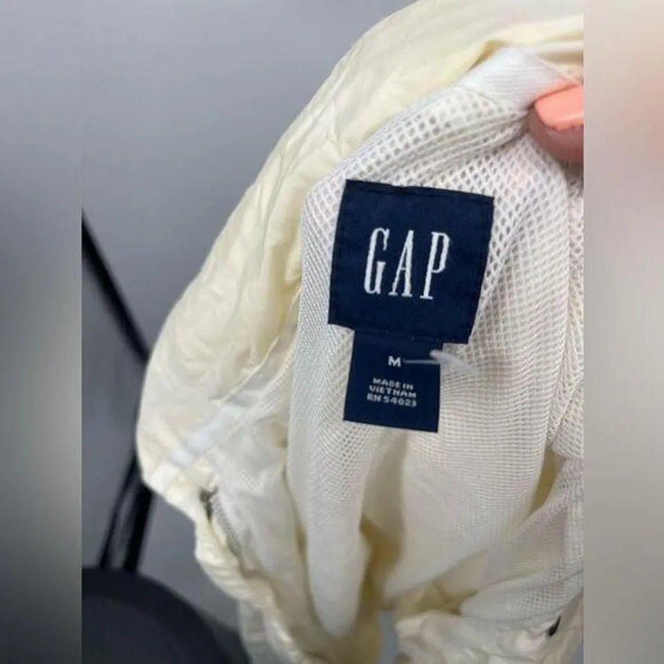 Gap  windbreaker cream jacket‎ size medium zip up - Image 2