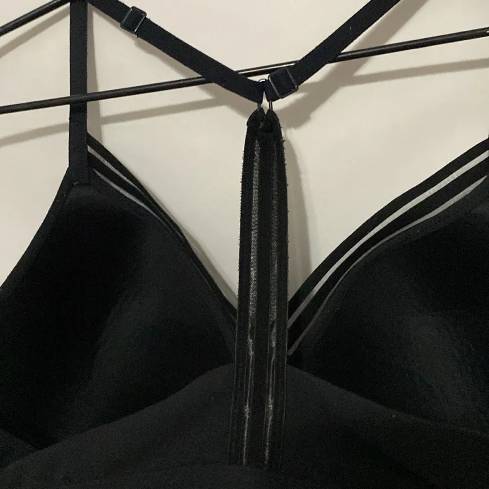 ATHLETA POWER CIRCUIT VITA BRA SIZE MEDIUM ADJUSTABLE TBACK STRAPS EUC CLEAN - Image 9