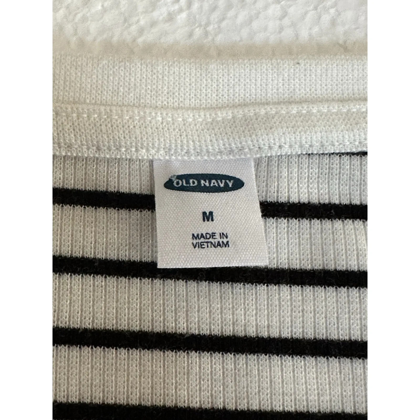 ASO Bella Swan ALT Old Navy Henley Top‎ Medium Striped Twilight Y2K Slim Fit - Image 6