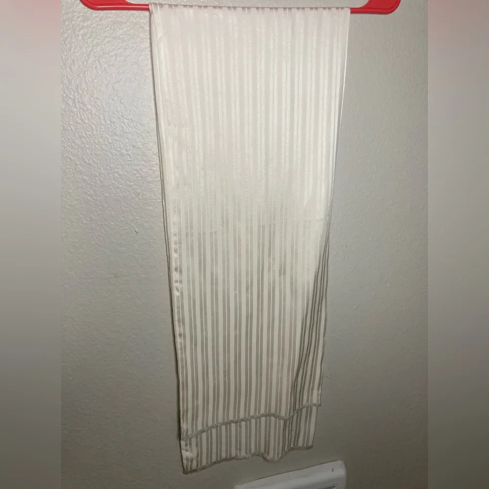 Ivory Colored 100% Silk Scarf - Image 7