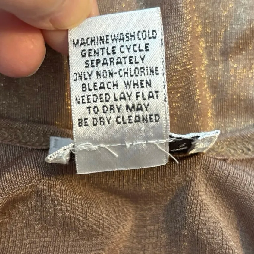 Chicos Travelers Size 0 US S Tank Top Gold Metallic Shimmer Travel Friendly - Image 4