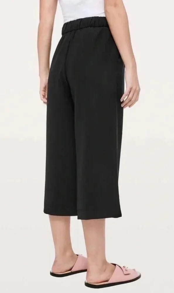 Lululemon Black Noir Tie Waist Crop Pants Size 2 - Image 2