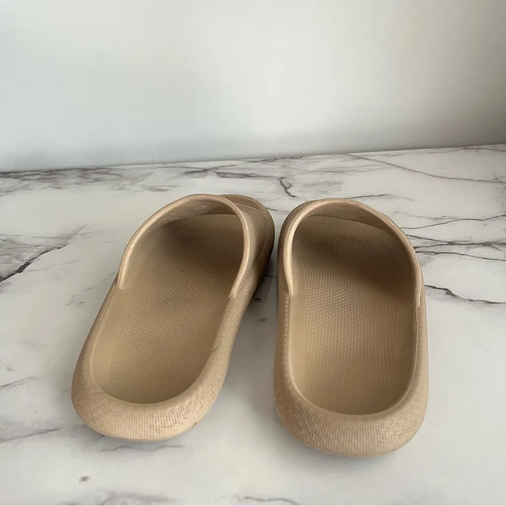 Khaki Cloud Slides Womens Size 8 Gray - Image 3