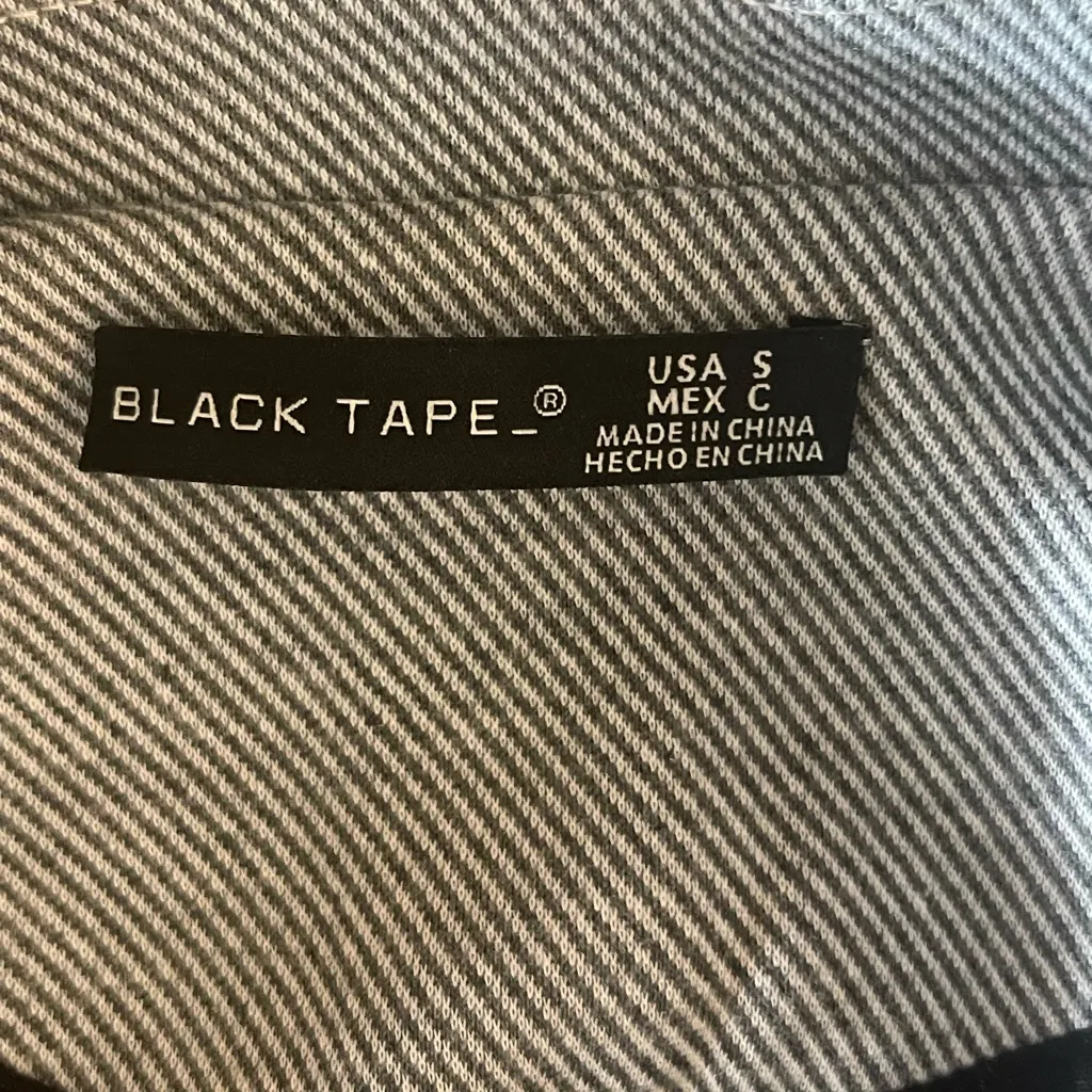 Black Tape Women’s Gray Pinstripe Blazer Small – Double Breasted Jacket - Image 4