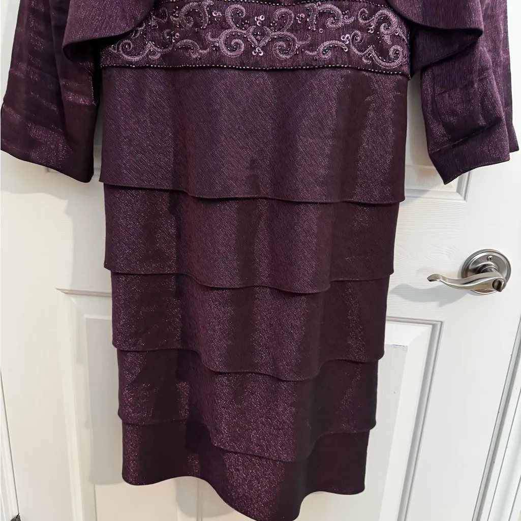 R & M Richards 2 Piece Tired Embroidered Sequins Metallic Party Dress Size 14 - Image 2