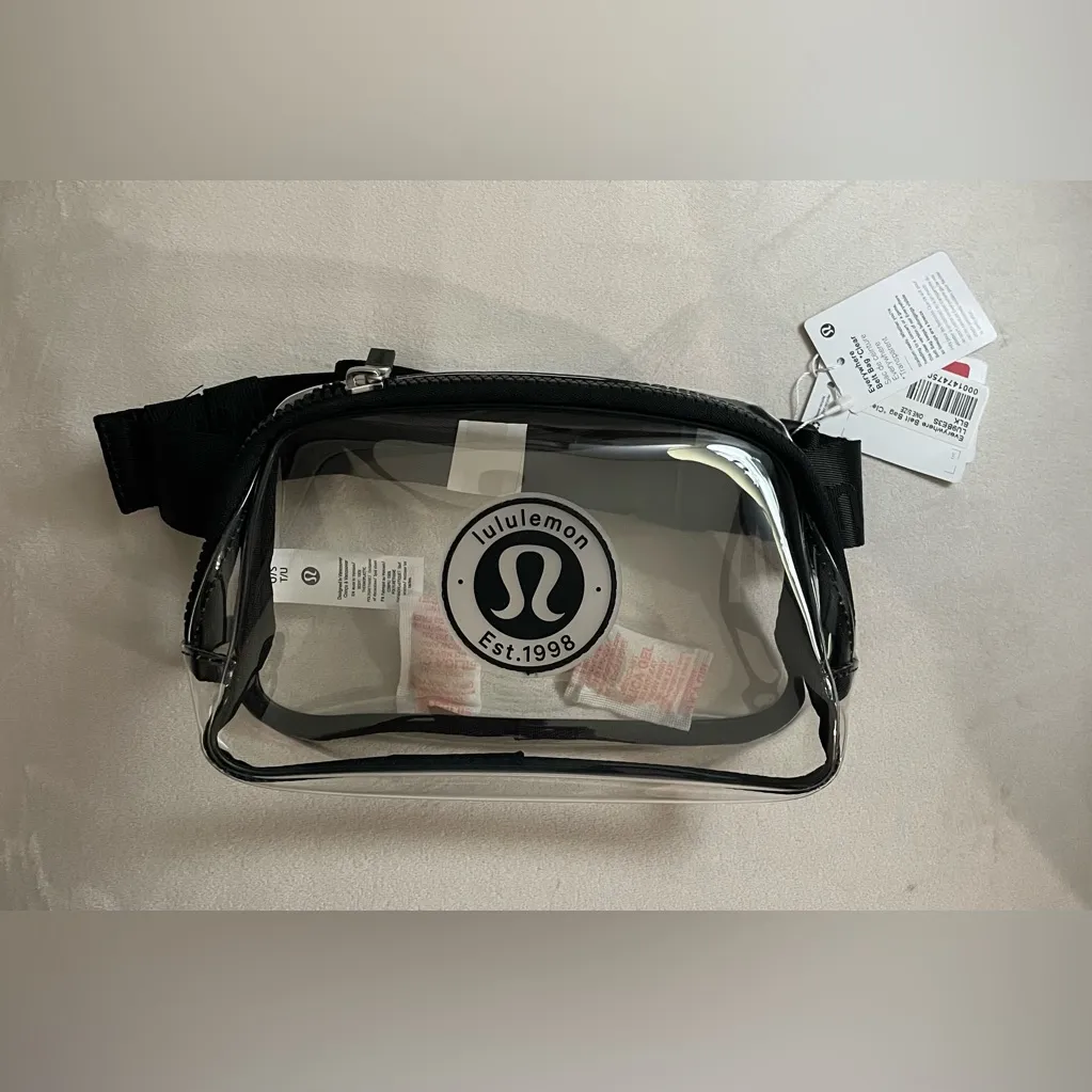 Lululemon NWT Everywhere Belt Bag 1L Clear Black perfect for concerts - Image 5