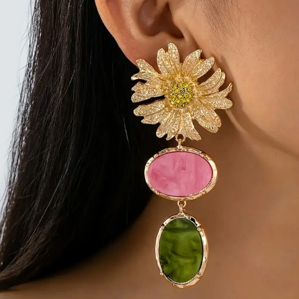 Elegant Floral Dangle Statement Earrings NWT Gold - Image 5