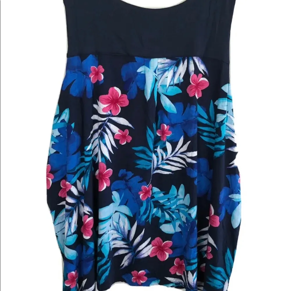 SECRET TREASURES Womens Sleep Top Size 4X 26 W-28W Navy Floral Rayon Spandex New - Image 4