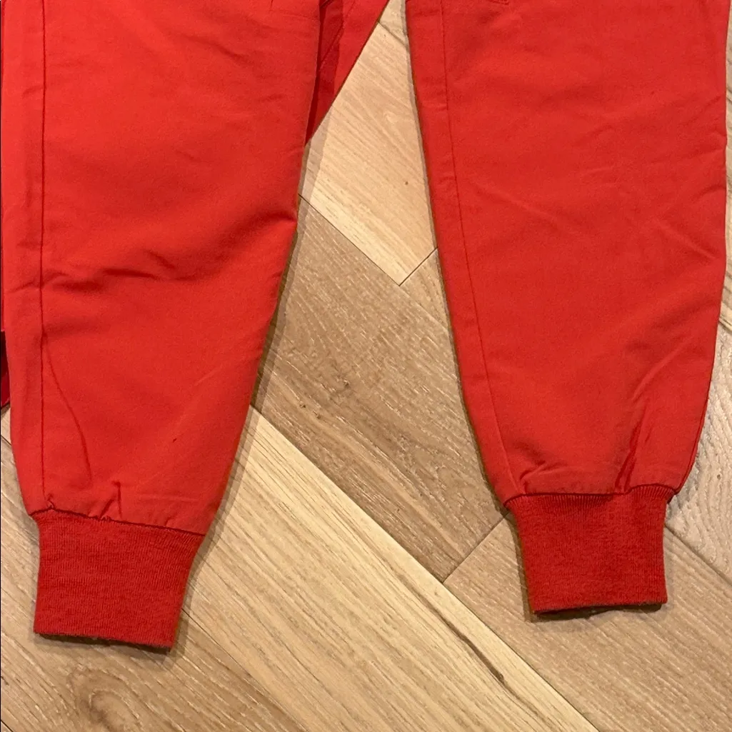 Figs set Bright‎ Coral Jogger pants and top XS women’s - Image 5