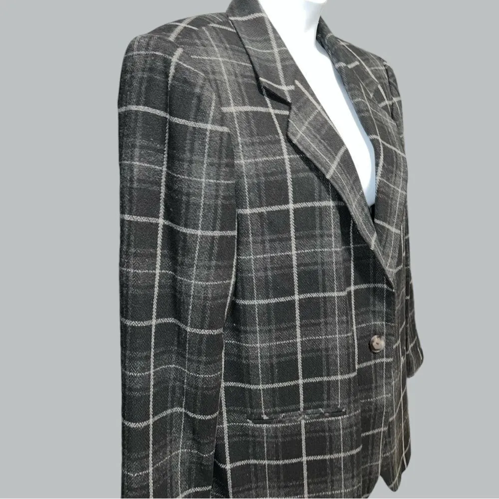 Sag Harbor very nice dark charcoal gray plaid blazer . - Image 3