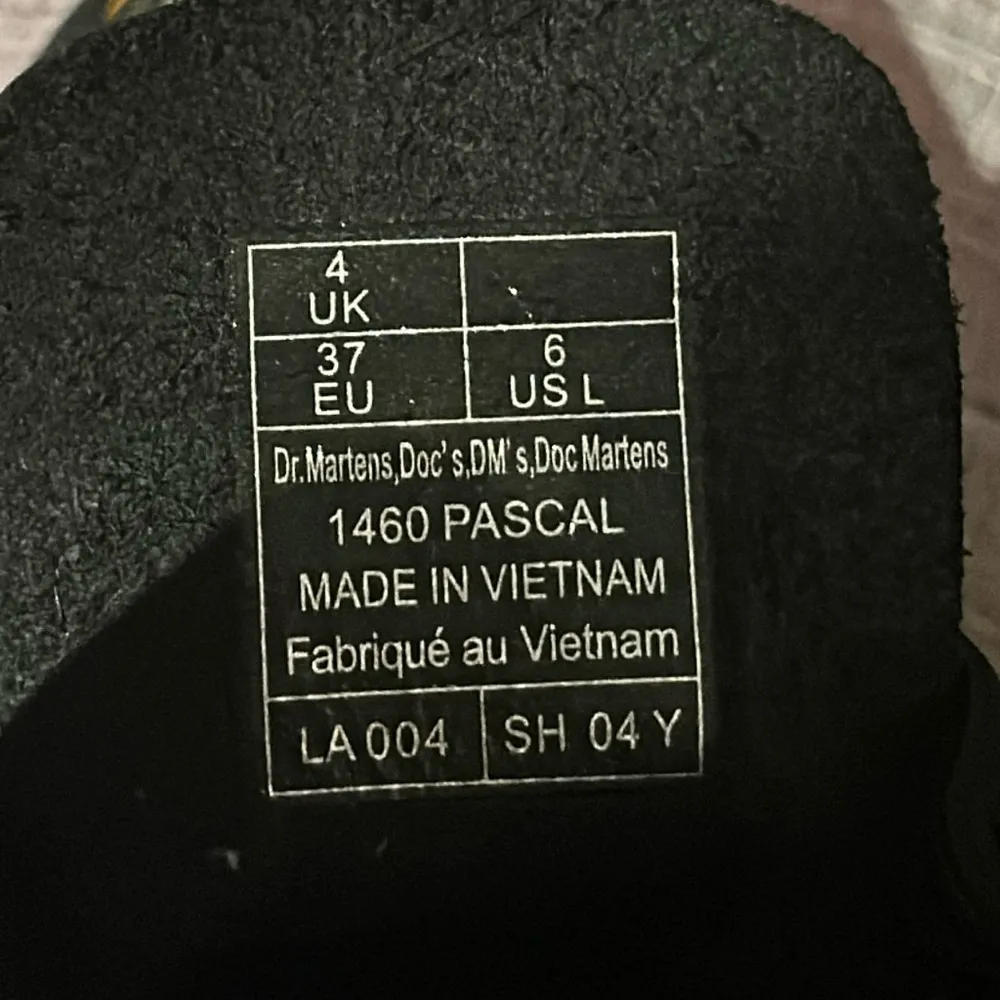 NWOT Dr Martens 1460 Pascal Lace Up Boots - Image 9