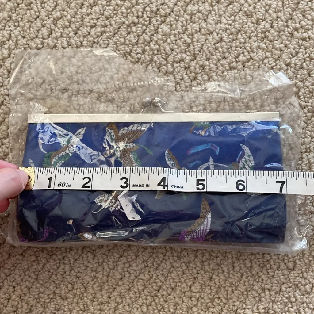 NEW Vintage Kiss Lock Dark Blue Accordion Style Hard Case Snap Close Wallet 2005 - Image 5