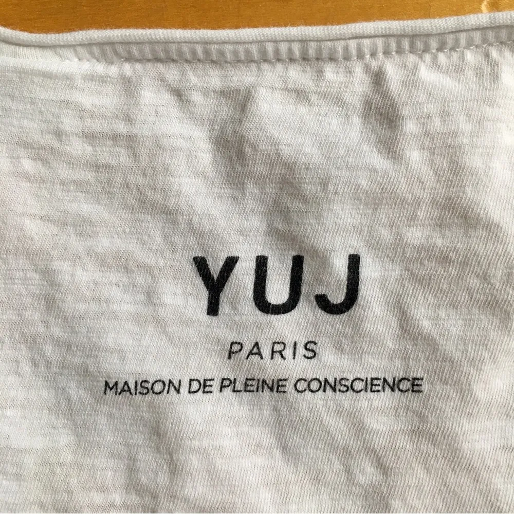 YUJ Paris “WE SHOULD ALL BE YOGIS” Scoop Neck Fitted Tee, White, Black, Size XS - Image 5