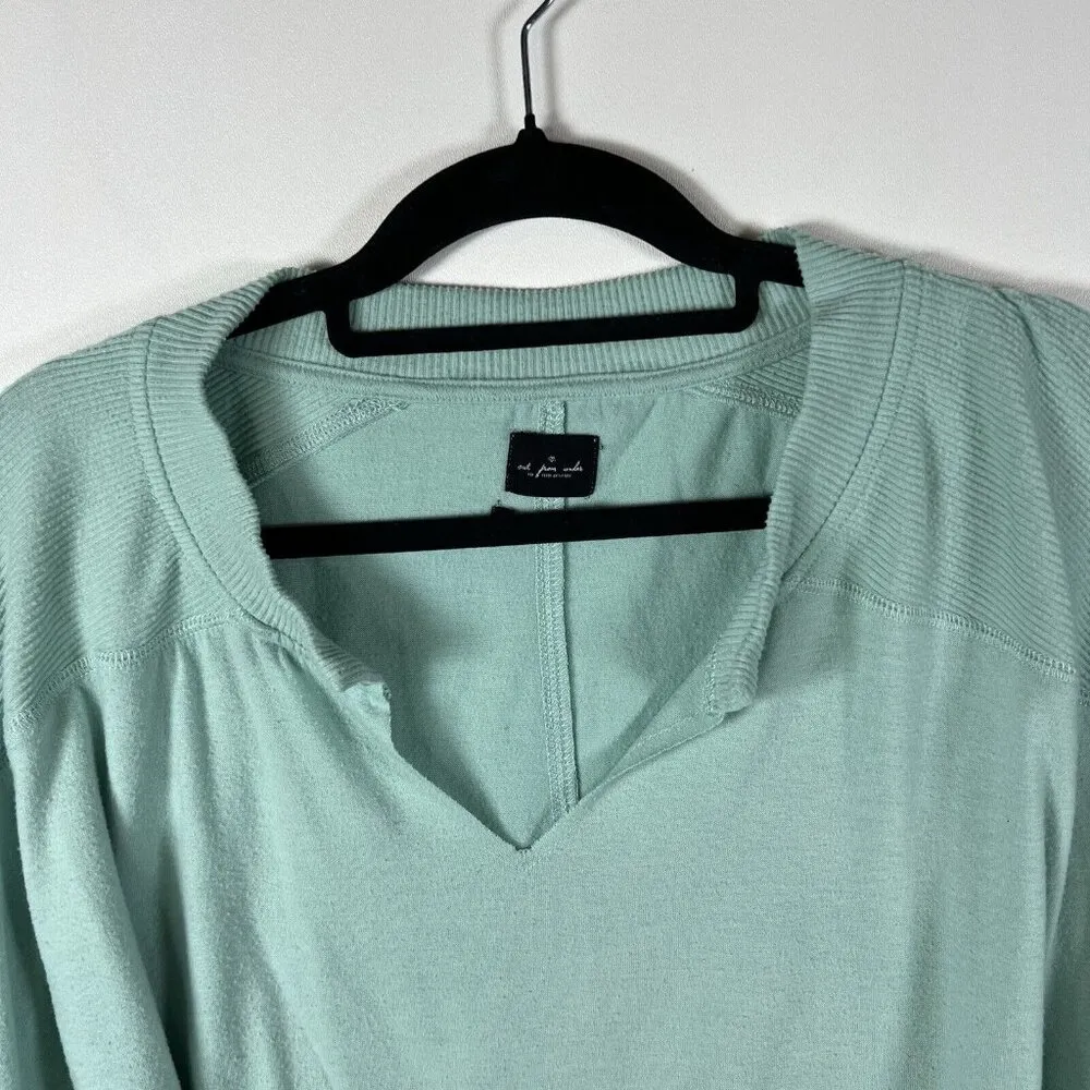 Urban Outfitters women's Size small Aqua Blue v-neck oversized crop pullover top - Image 3