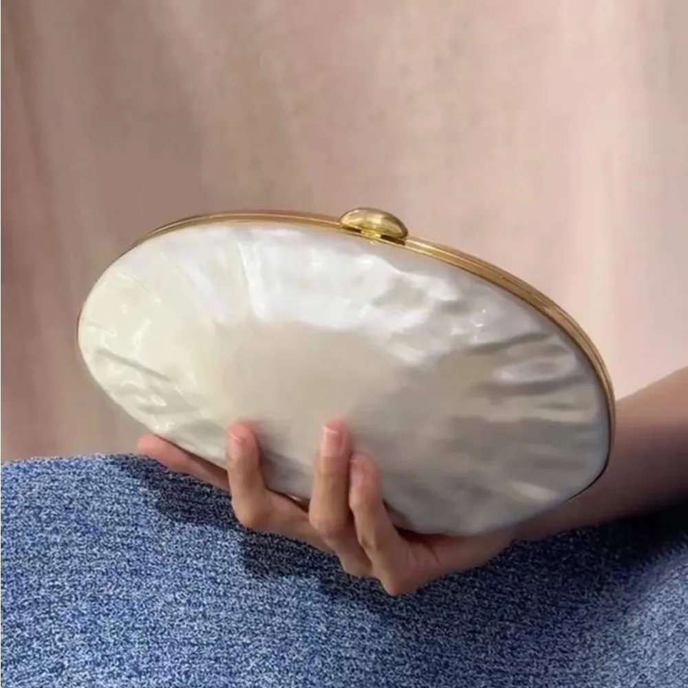White & gold textured summer formal pearl box bag clutch handbag removable chain - Image 3