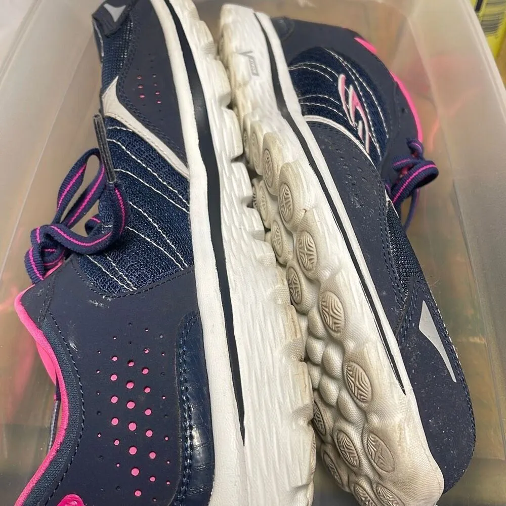 Sketchers size 9.5 Goga mat shoes. Blue - Image 8