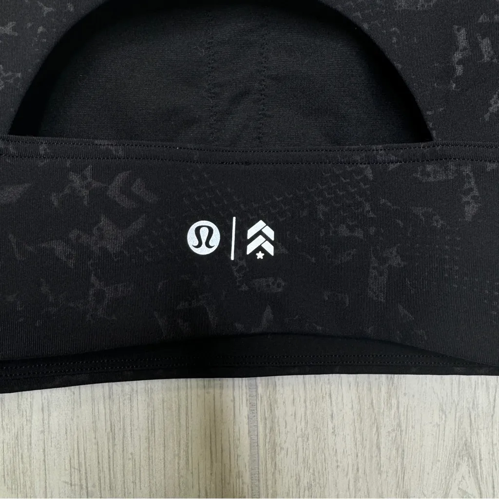 Lululemon X Barrys Stronger as One Long Line Bra Bootcamp Emboss Black size 4 - Image 6