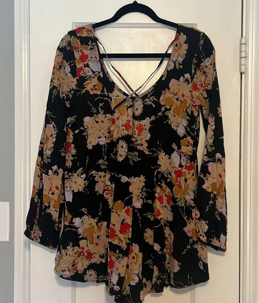 Billabong secret moon floral romper. Size medium. NWOT - Image 3