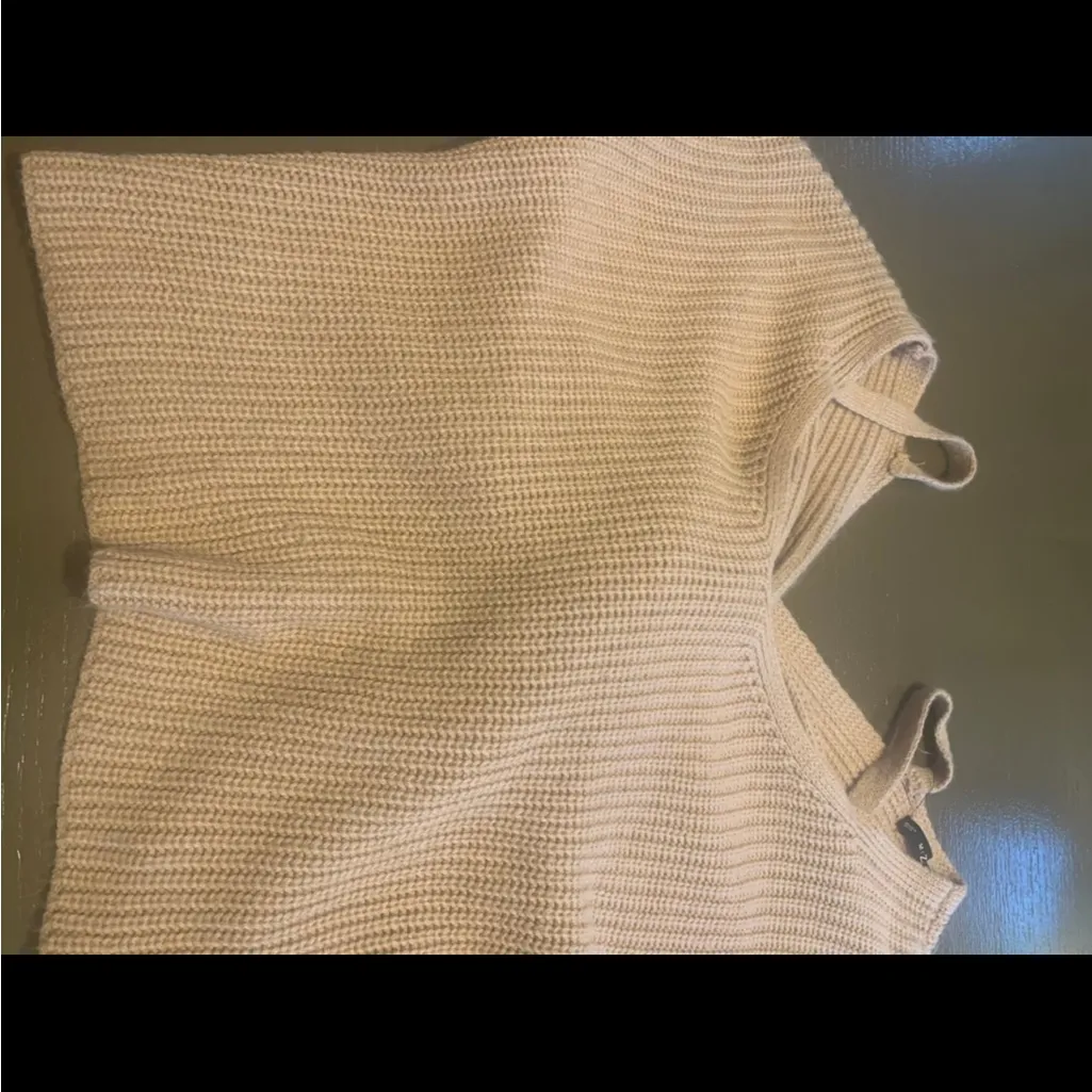 Zaful Cream Off-the-Shoulder Sweater with Twist‎ Front - Image 7