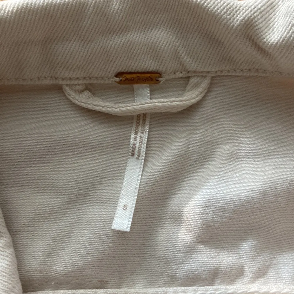 Free People  light cream colored jean jacket - Image 2