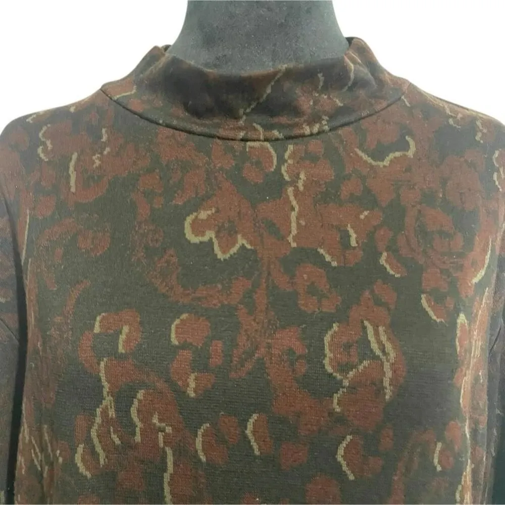 NEW Cut Loose Size Medium Top Blouse Long Sleeve Mock Neck - Image 2