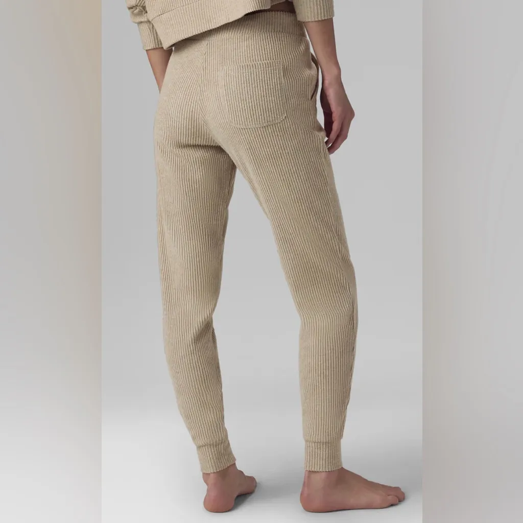 ALO Yoga Muse Sweatpants Joggers Ribbed in Gravel Heather Color Size S - Image 3