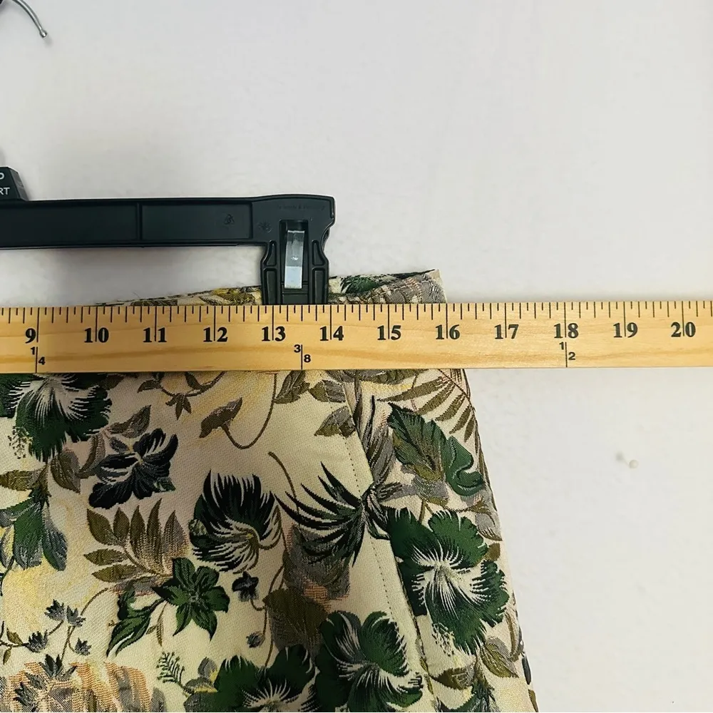 Urban Outfitters Floral Embroidered Textured Pelmet Mini Skirt Medium Green - Image 3