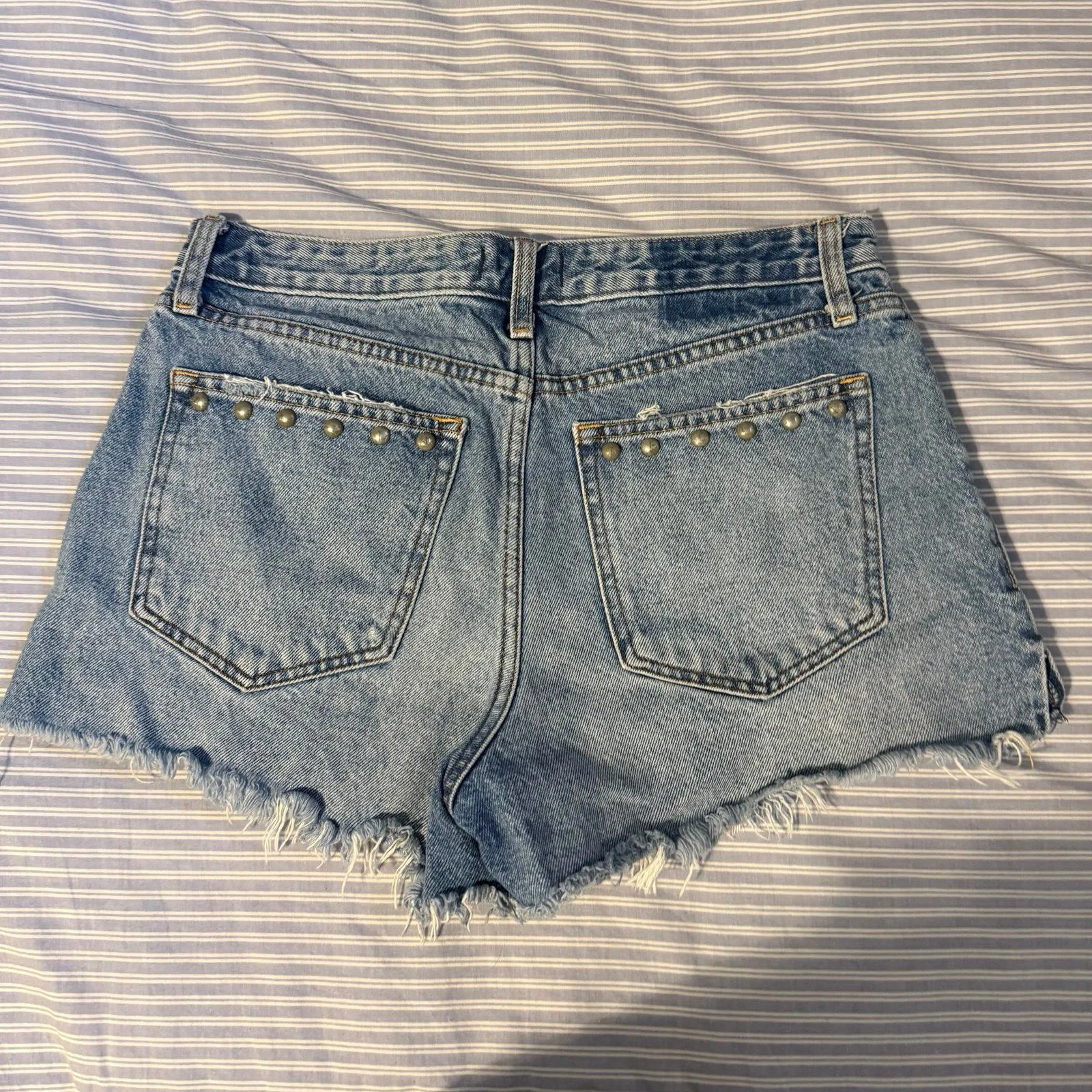 Abercrombie and Fitch Annie High Rise Shorts - Image 4