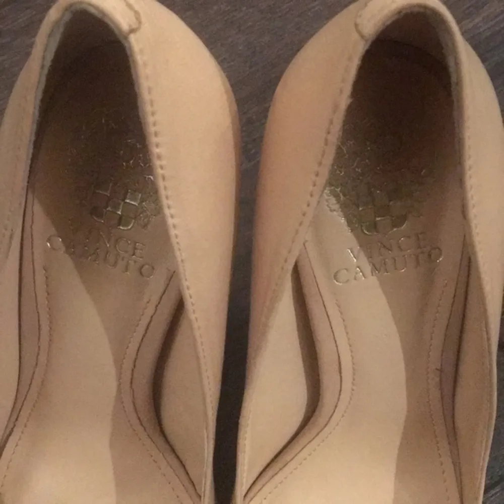 AVAILABLE Vince Camuto powder blush leather platform pump 5 - Image 2