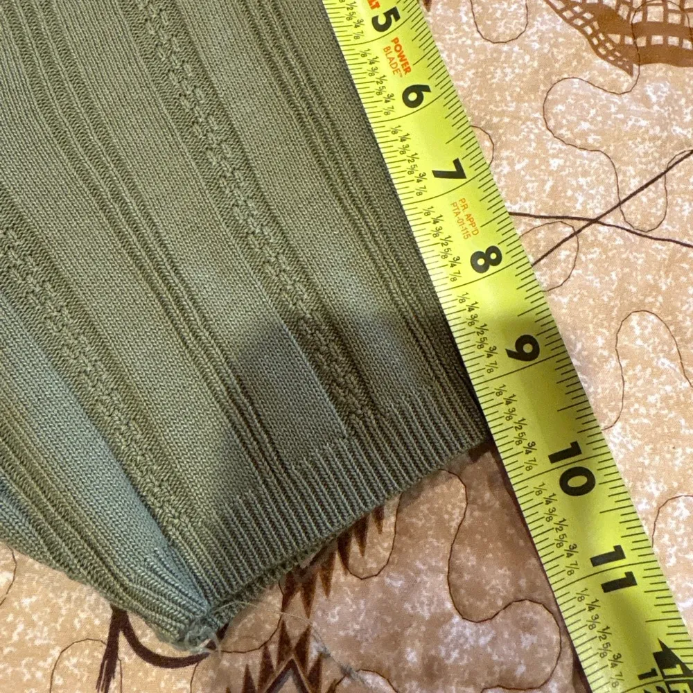 Alfred Dunner short-sleeve top olive/sage green knit sweater women’s M - Image 9