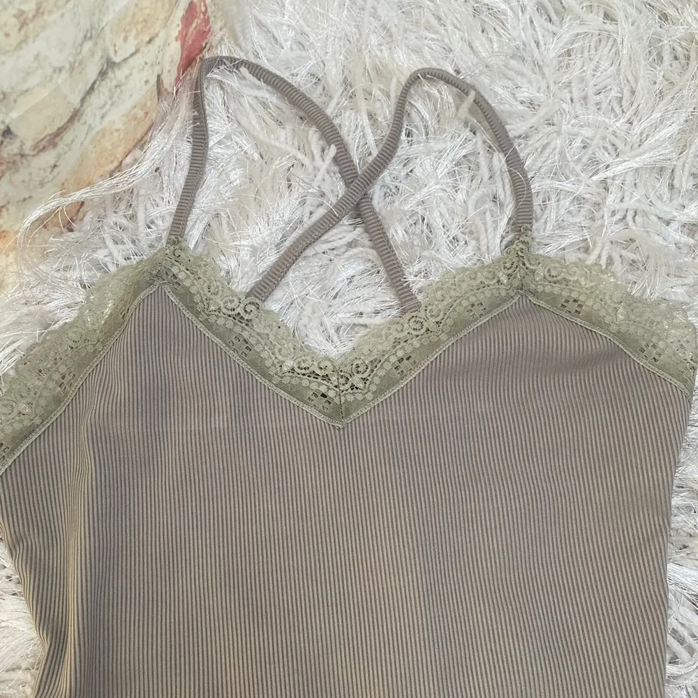 ⬇️ 2 Marked Listings for $25 - Solid Ribbed Slinky Criss Cross Bodysuit - Image 3