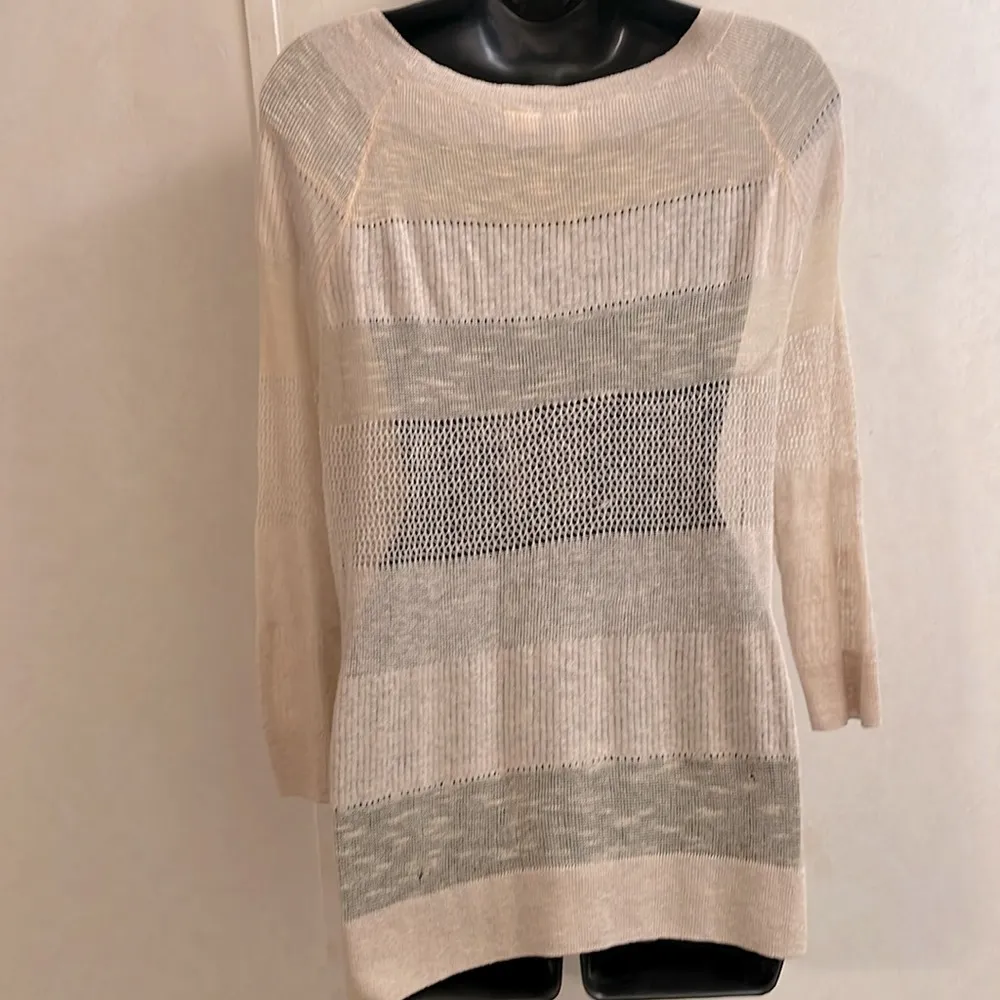 Anthropology/moth size medium, women’s knit, long sleeve, lightweight crewneck.‎ Tan - Image 2