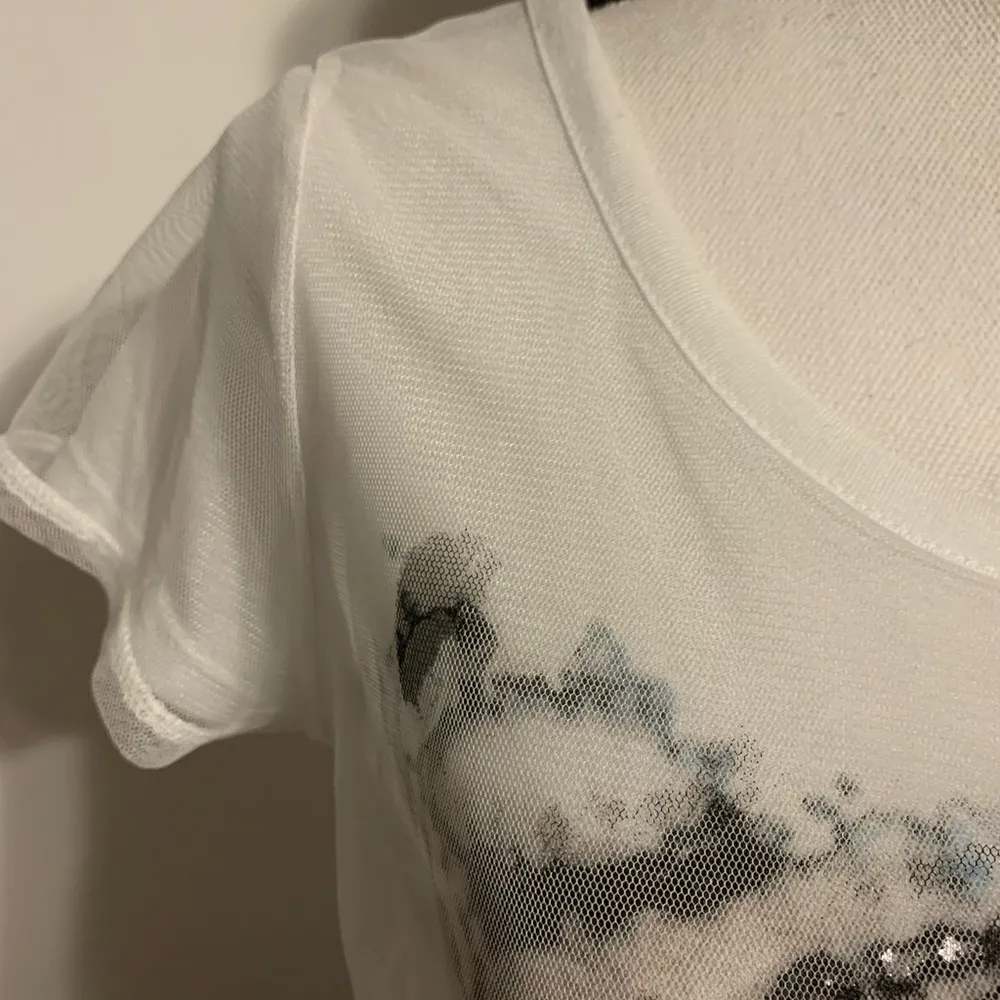 Princess Vera Wang White Tiger Shirt - Image 8