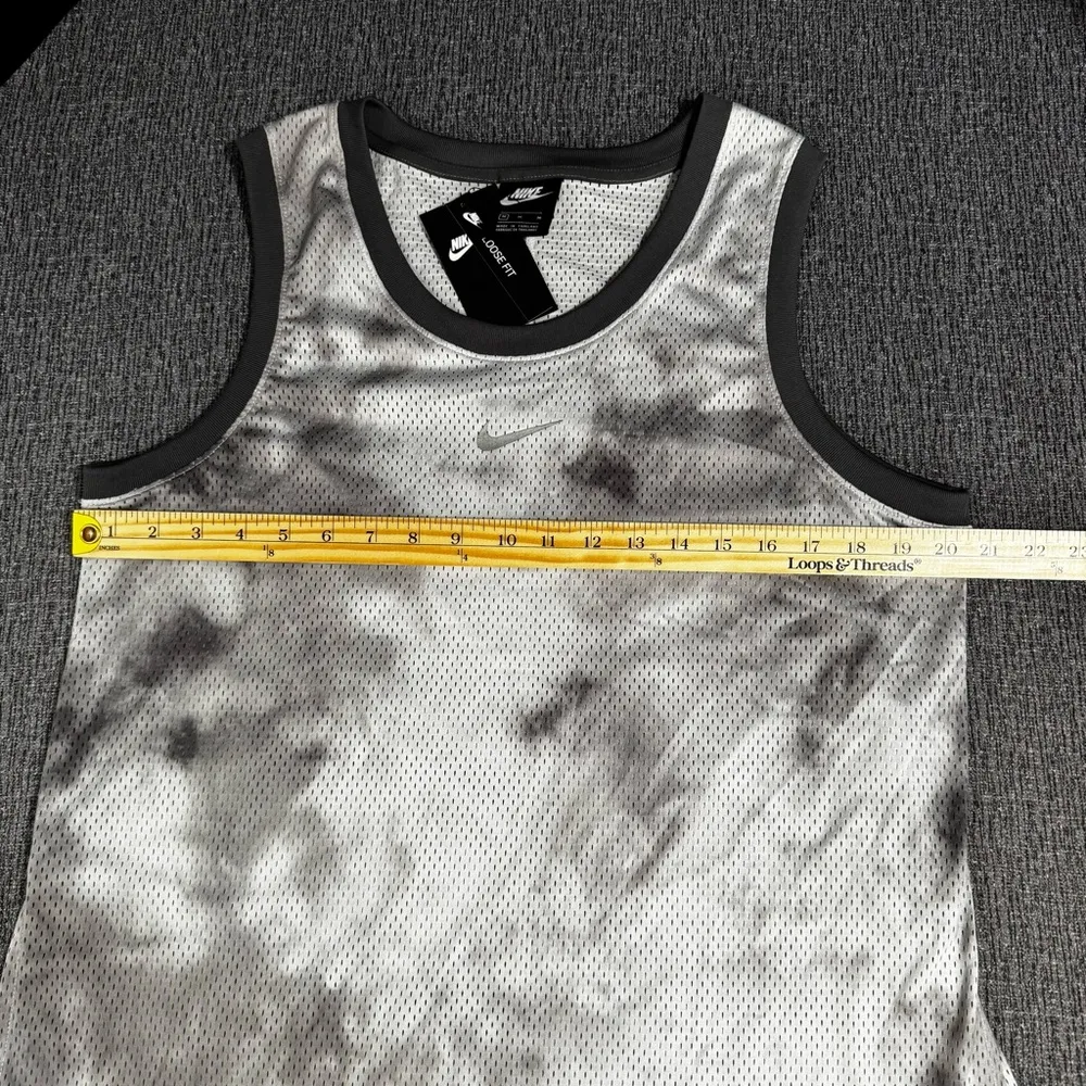 Nike Women’s Icon Clash Tank Top - Image 11