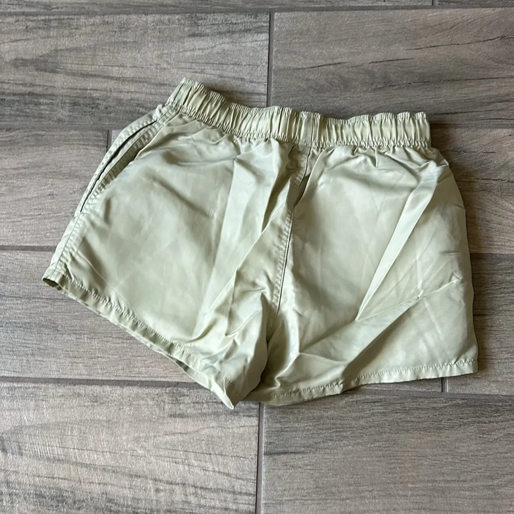 Essentials fear of god shorts - Image 5