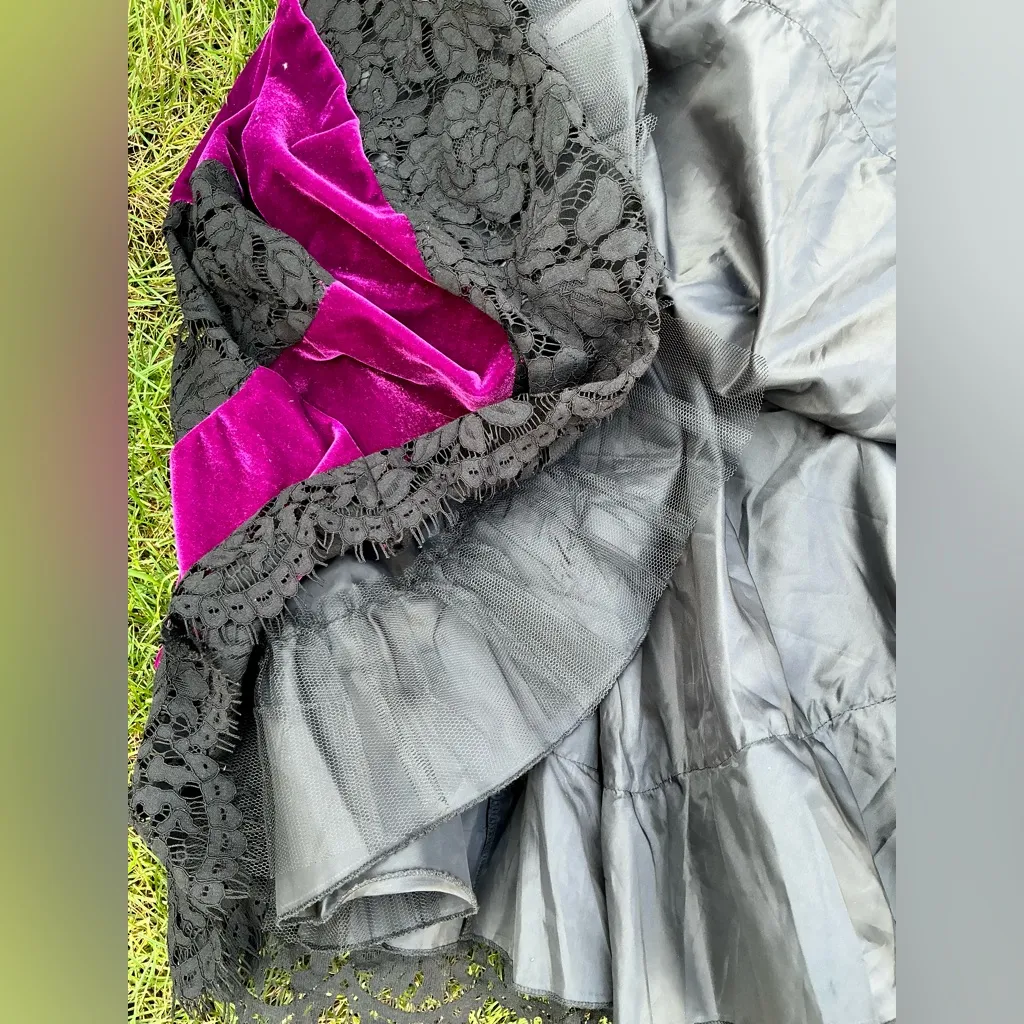 Pretty VENUS velvet+ lace dress 💖💖💖 - Image 7